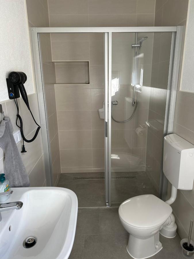 Pension Am Stadtrand Zerbst Buitenkant foto